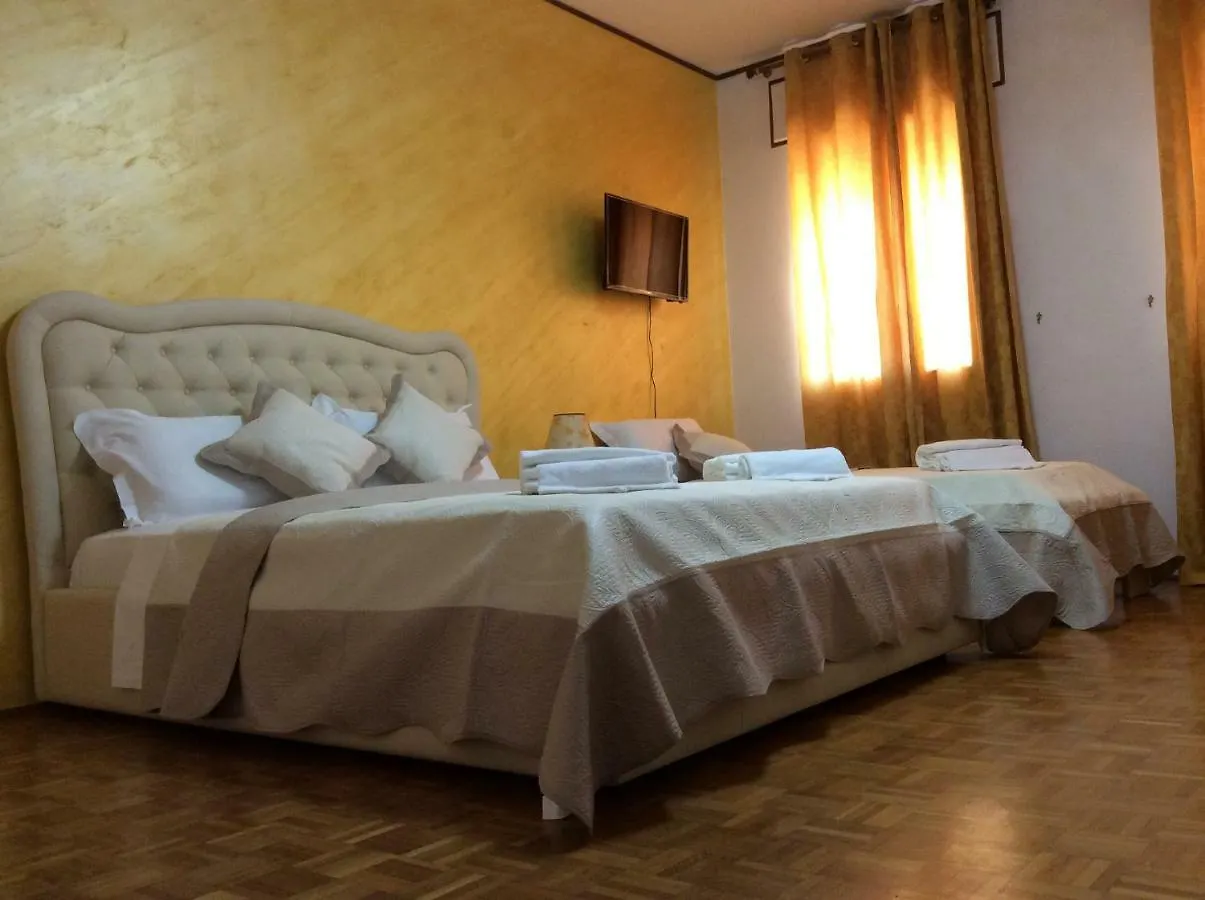 Chowdhury House Unit 2 Mestre Italy